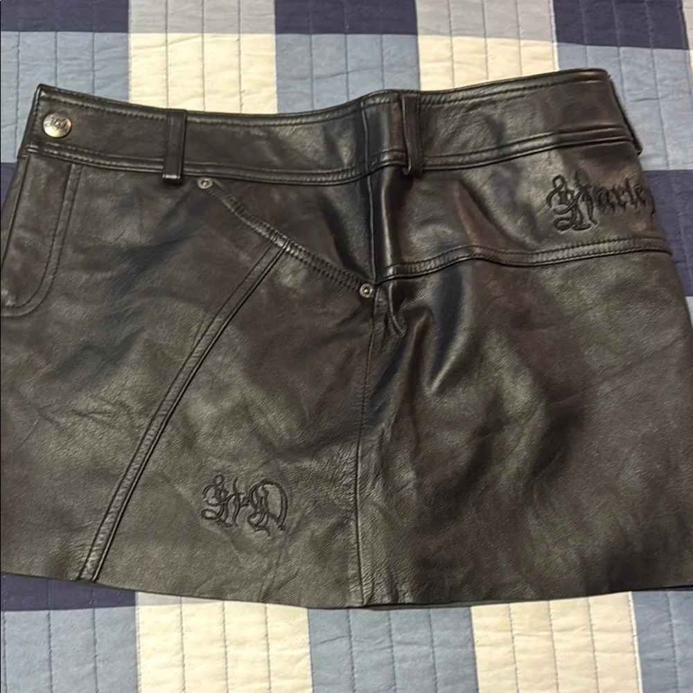 Harley-Davidson Black Leather Mini Skirt for Night Out - Picture 8 of 9